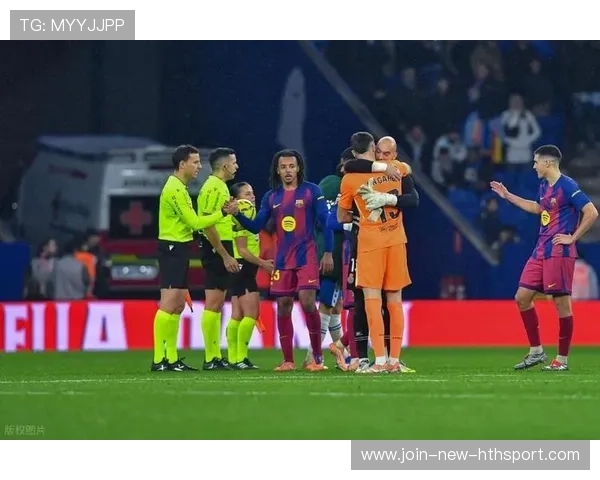 巴萨双子星灵动连线，诺坎普为其送上震耳掌声